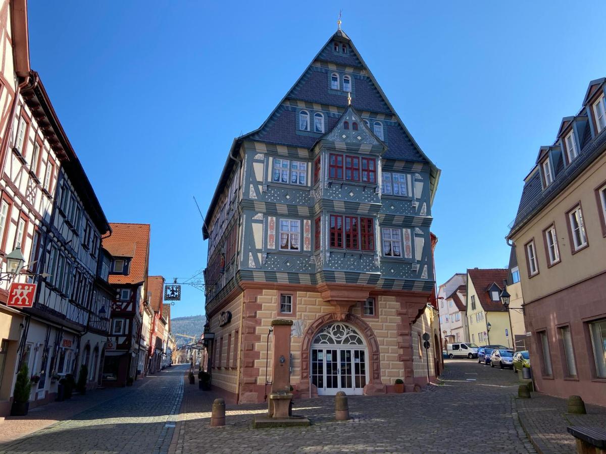 Hotel Zum Riesen - Aelteste Fuerstenherberge Deutschlands ミルテンベルク エクステリア 写真