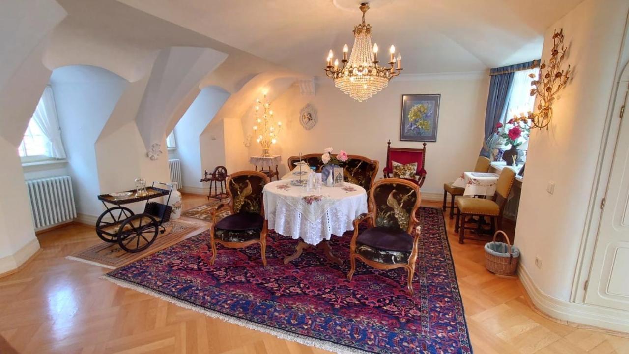 Hotel Zum Riesen - Aelteste Fuerstenherberge Deutschlands ミルテンベルク エクステリア 写真