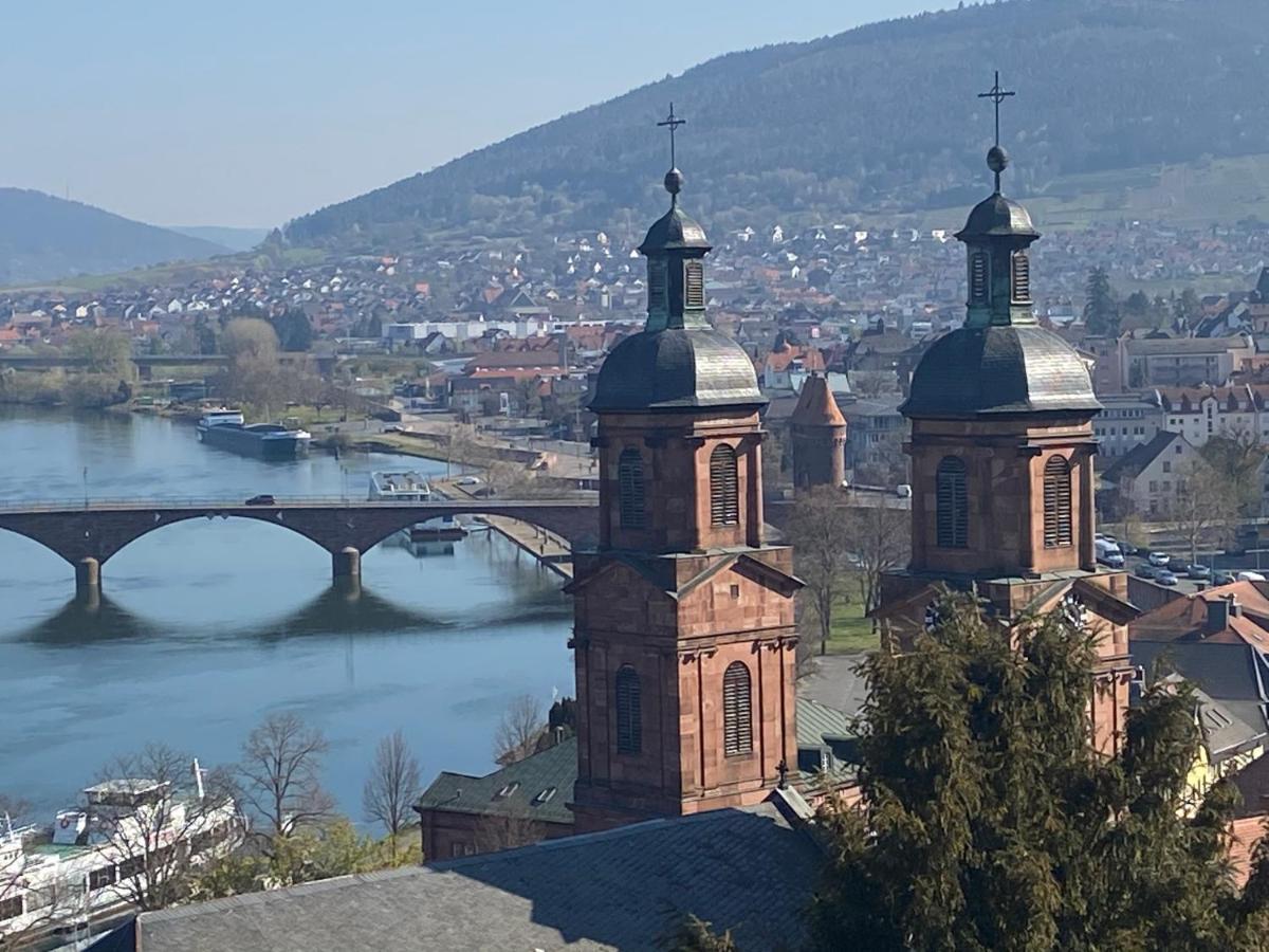 Hotel Zum Riesen - Aelteste Fuerstenherberge Deutschlands ミルテンベルク エクステリア 写真