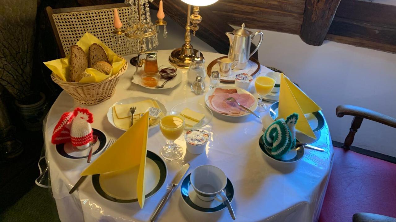 Hotel Zum Riesen - Aelteste Fuerstenherberge Deutschlands ミルテンベルク エクステリア 写真