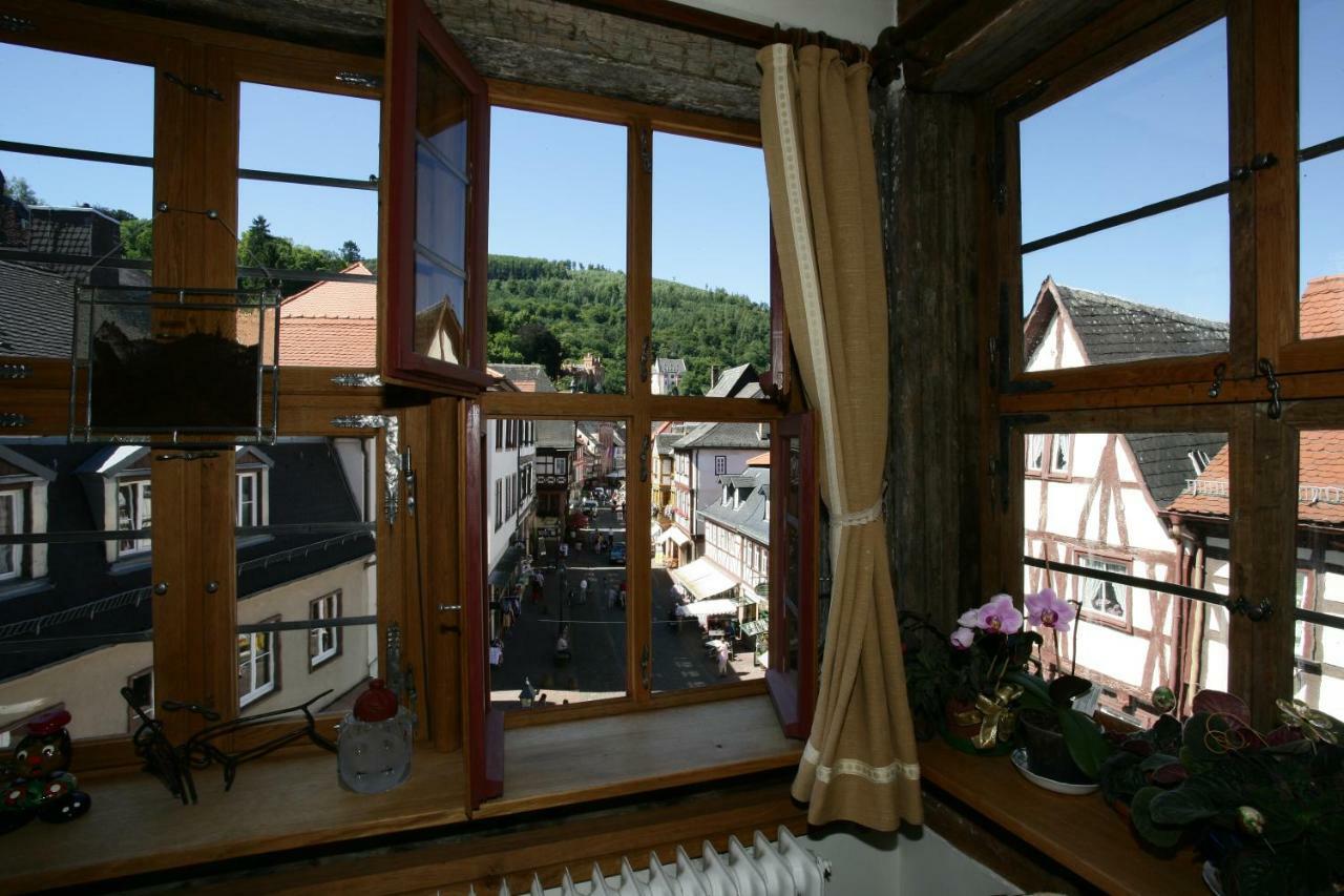 Hotel Zum Riesen - Aelteste Fuerstenherberge Deutschlands ミルテンベルク エクステリア 写真